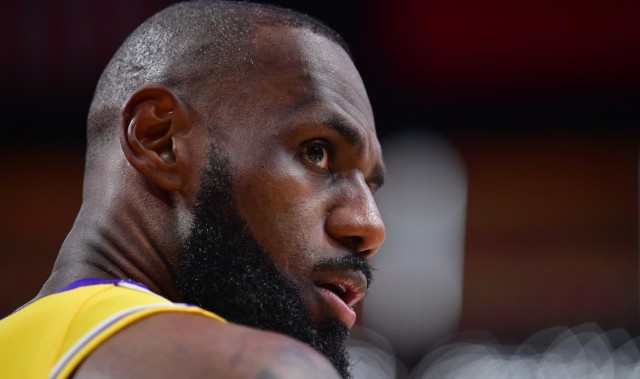 开云平台中国-对手教练：詹姆斯太不可思议！我41岁只是执教完背靠背都有点累！